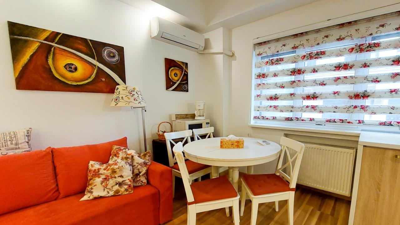 شقة بوخارست  في Fancy 1Bd Family Friendly In Historical Centre المظهر الخارجي الصورة