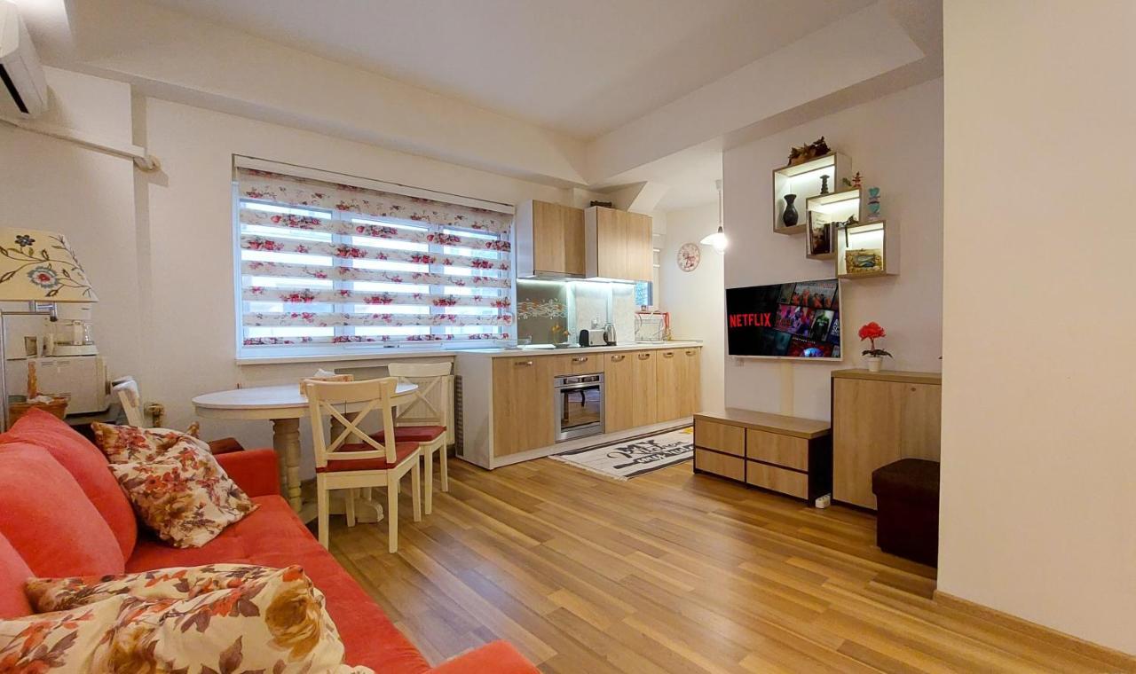 شقة بوخارست  في Fancy 1Bd Family Friendly In Historical Centre المظهر الخارجي الصورة