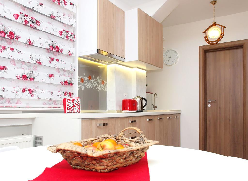 شقة بوخارست  في Fancy 1Bd Family Friendly In Historical Centre المظهر الخارجي الصورة